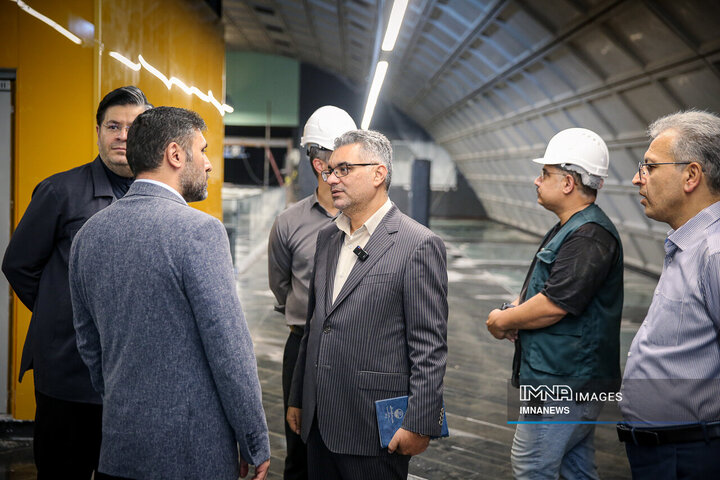 بازدید از مراحل نهایی تکمیل ایستگاه‌های خط ۲ مترو اصفهان