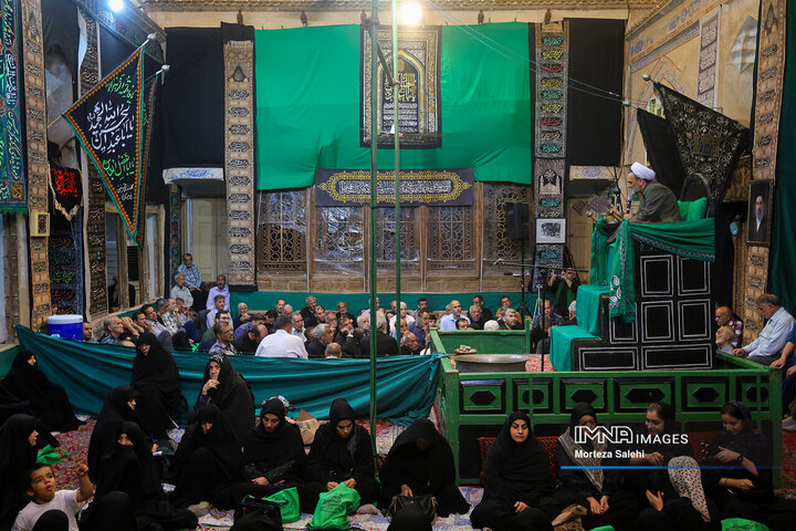 عزاداری دهه آخر صفر در حسینیه پنبه‌کاران