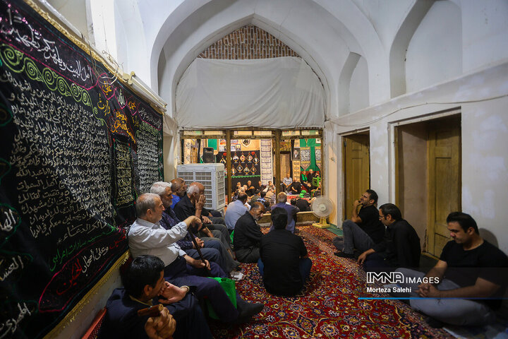 عزاداری دهه آخر صفر در حسینیه پنبه‌کاران