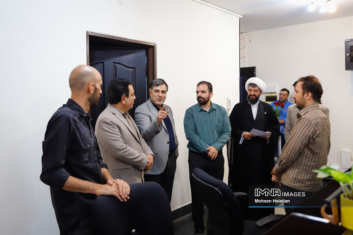 حضور مدیرکل ارتباطات و امور بین‌الملل استانداری اصفهان در خبرگزاری ایمنا