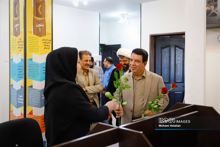 حضور مدیرکل ارتباطات و امور بین‌الملل استانداری اصفهان در خبرگزاری ایمنا