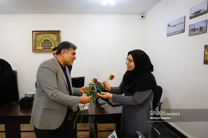 حضور مدیرکل ارتباطات و امور بین‌الملل استانداری اصفهان در خبرگزاری ایمنا