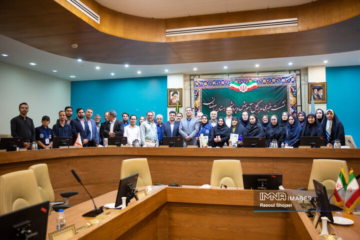 نشست خبری مدیرکل آموزش و پرورش استان اصفهان