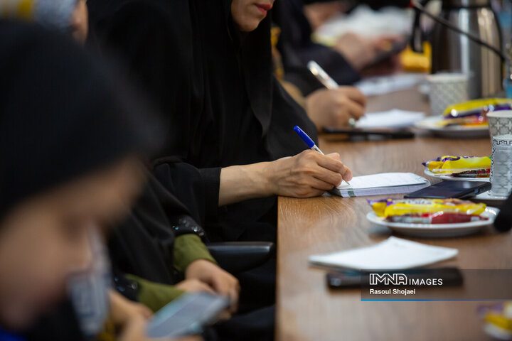 نشست خبری مدیرکل آموزش و پرورش استان اصفهان
