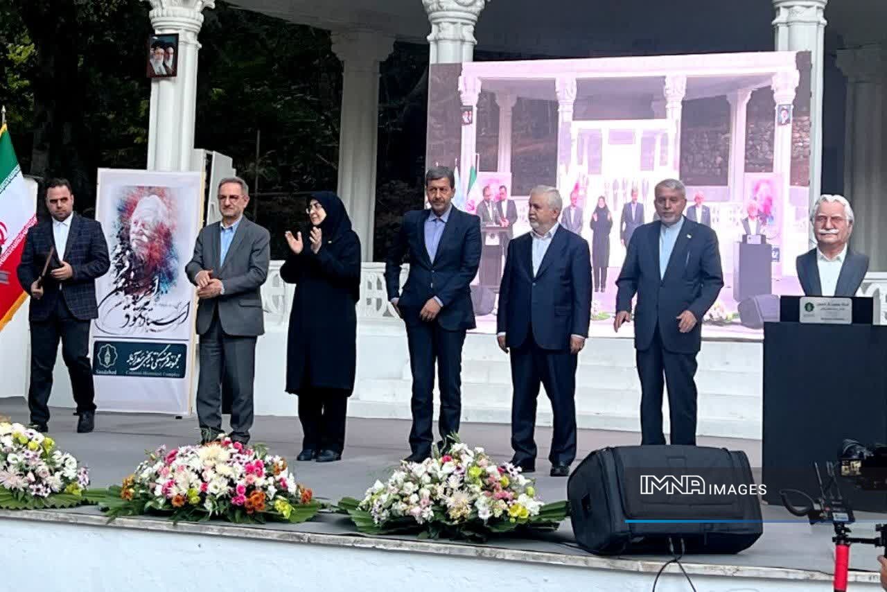 فرشچیان تصویر خیال اصفهان را به جهان صادر کرد