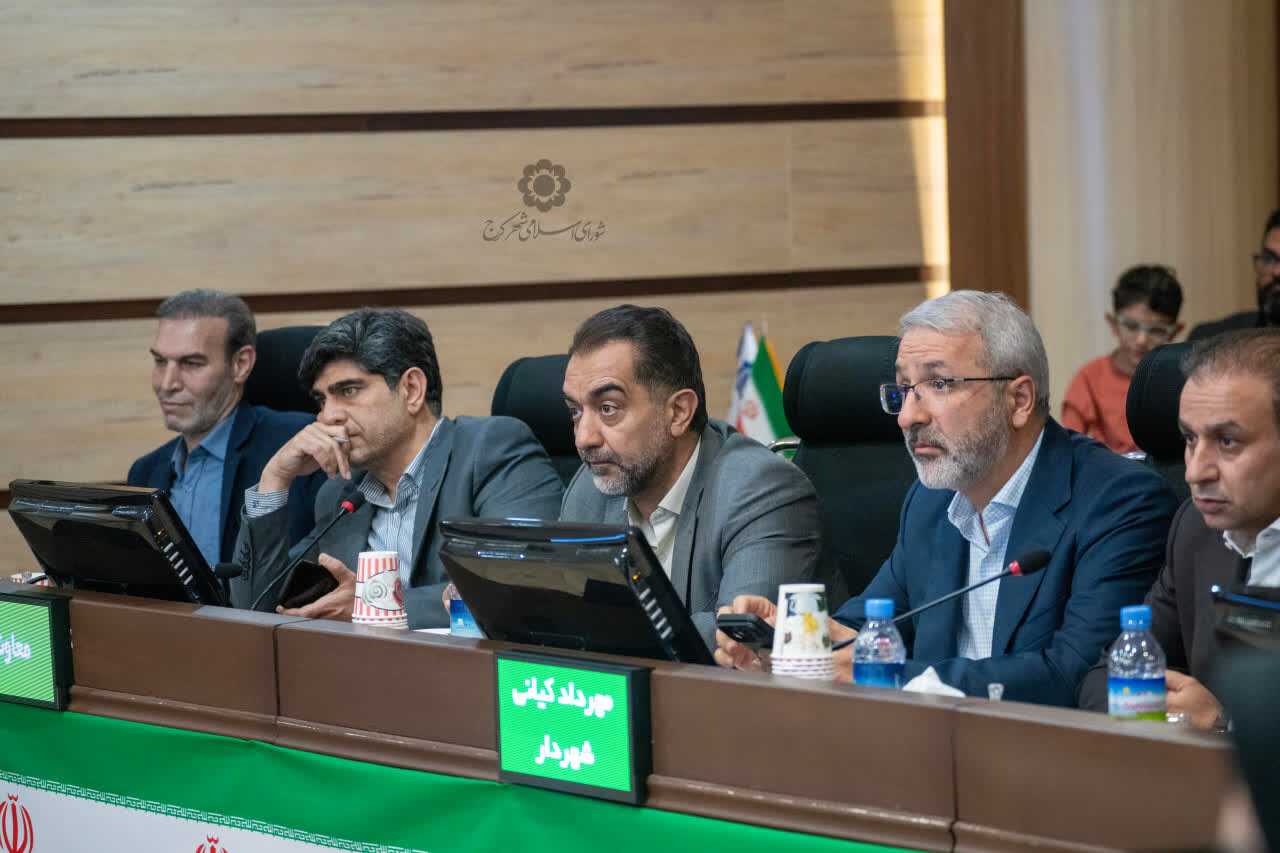 حذف درختان خشک، برای جلوگیری از حوادث و مهار آفات ضروری است
