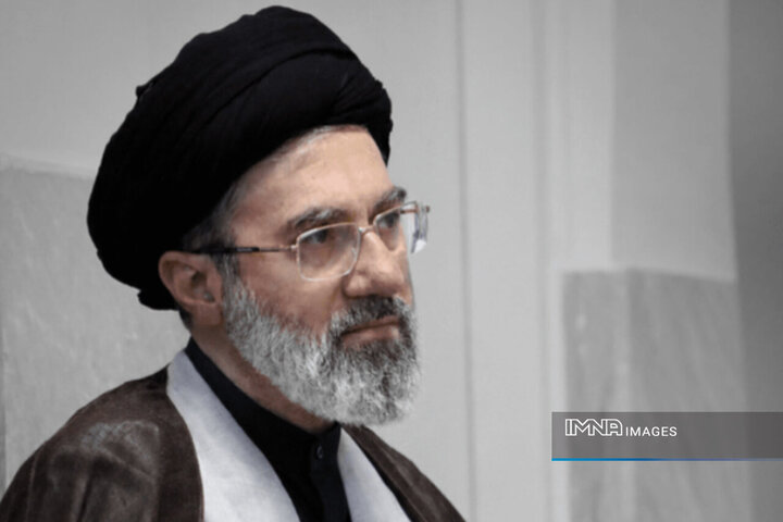 تصویر جدیدی از حضرت آیت‌الله سید مجتبی خامنه‌ای منتشر شد