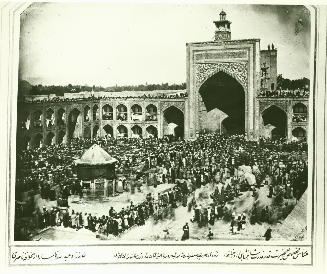 حرم مطهر امام رضا(ع) در قاب عبدالله قاجار