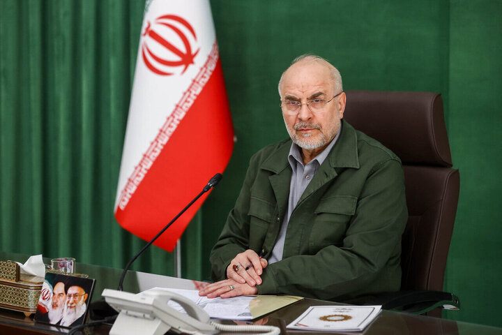 قالیباف انتصاب دریادار عظمایی به فرماندهی نیروی دریایی سپاه را تبریک گفت