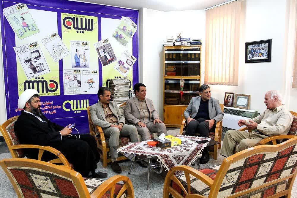 بازدید مدیرکل روابط‌عمومی استانداری اصفهان از خبرگزاری‌ ایمنا
