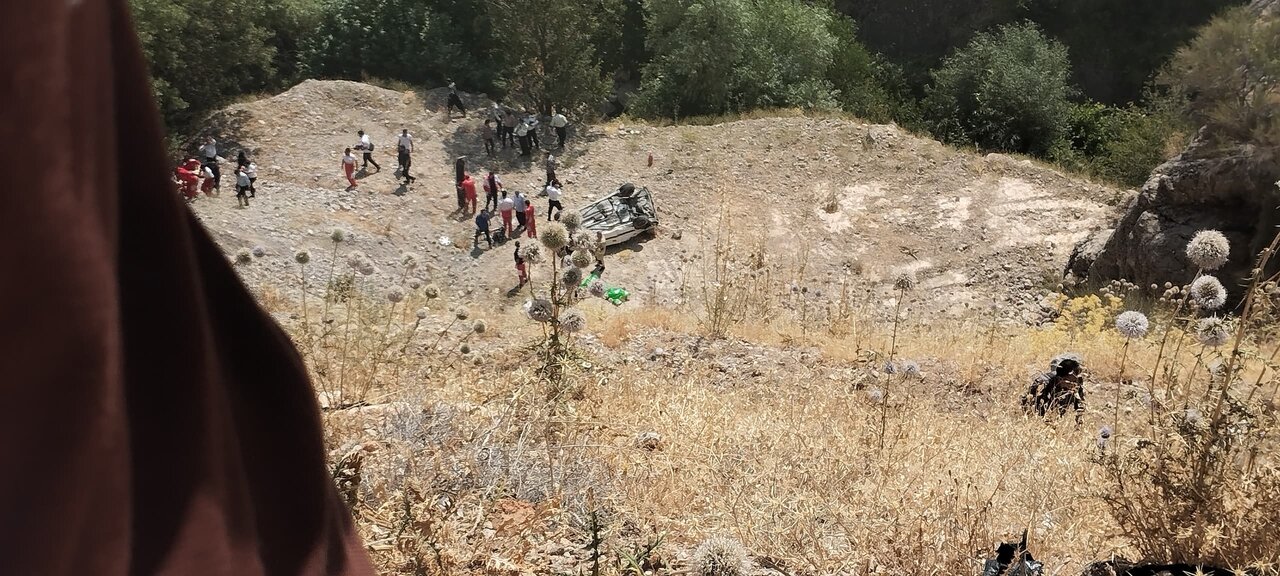 انحراف خودروی پژو پارس در گردنه قلیونی ۳ فوتی و یک مصدوم برجای گذاشت