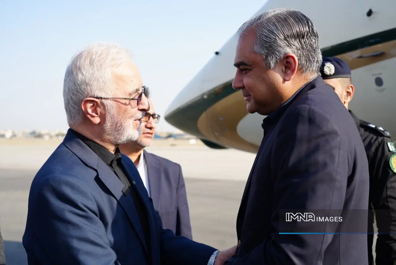 وزیر کشور پاکستان برای دیدار با مقامات ایران وارد تهران شد