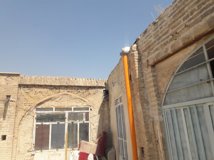 رفع خطر و مرمت فوری رواق سرای آقایی با هدف صیانت از بازار تاریخی اراک