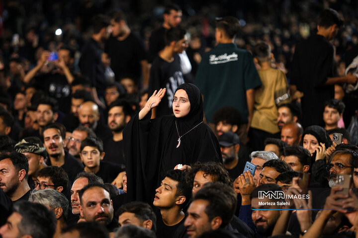 عزاداری شب شهادت امام رضا(ع)