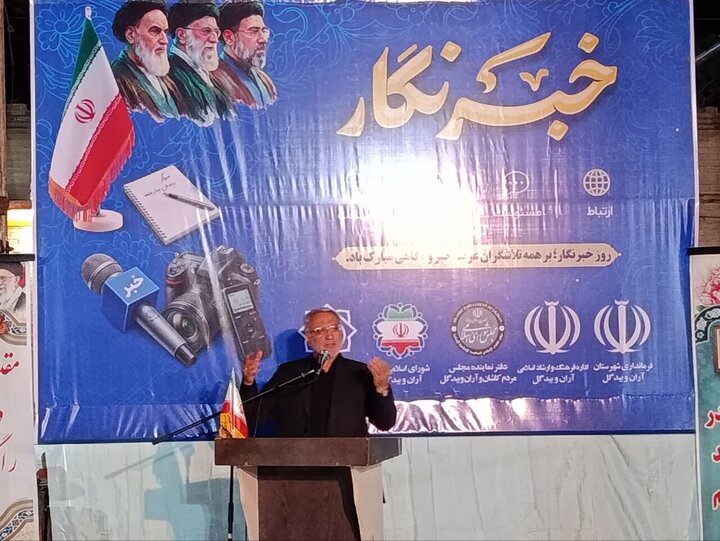 خبرنگاران در تبیین ابعاد جنگ امروز کشور نقش محوری دارند