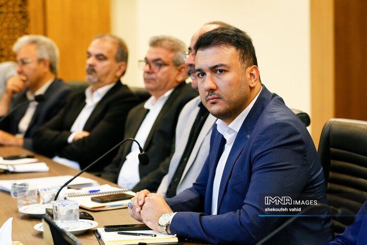 نشست بررسی فرصت ها و چالش‌های تجارت با چین