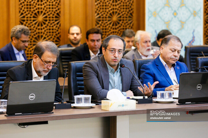 نشست بررسی فرصت ها و چالش‌های تجارت با چین