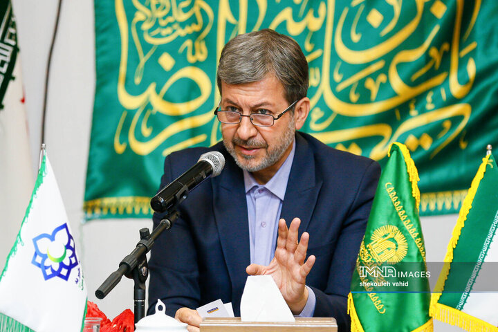 نشست پیشگامان انقلاب اسلامی اصفهان