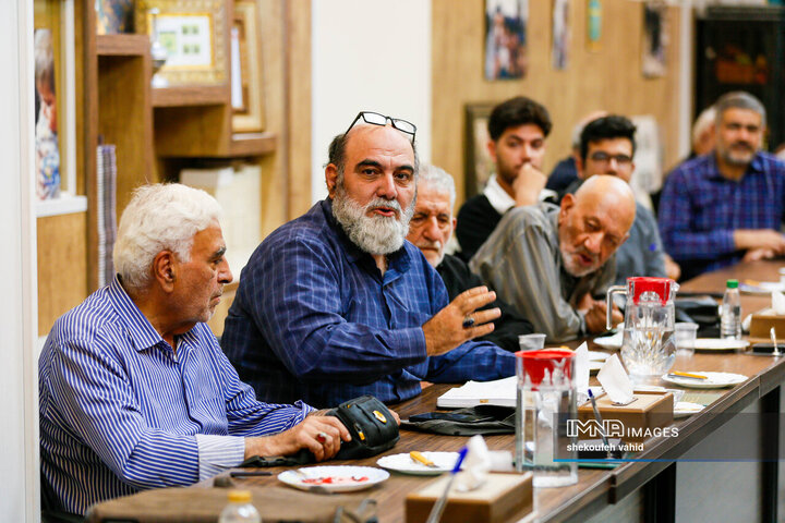 نشست پیشگامان انقلاب اسلامی اصفهان