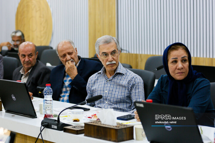 نشست پیشکسوتان رسانه استان با استاندار اصفهان