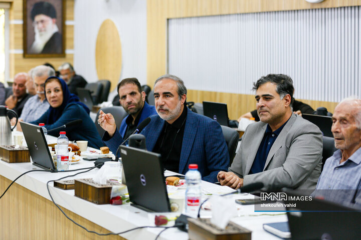 نشست پیشکسوتان رسانه استان با استاندار اصفهان