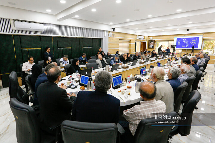 نشست پیشکسوتان رسانه استان با استاندار اصفهان