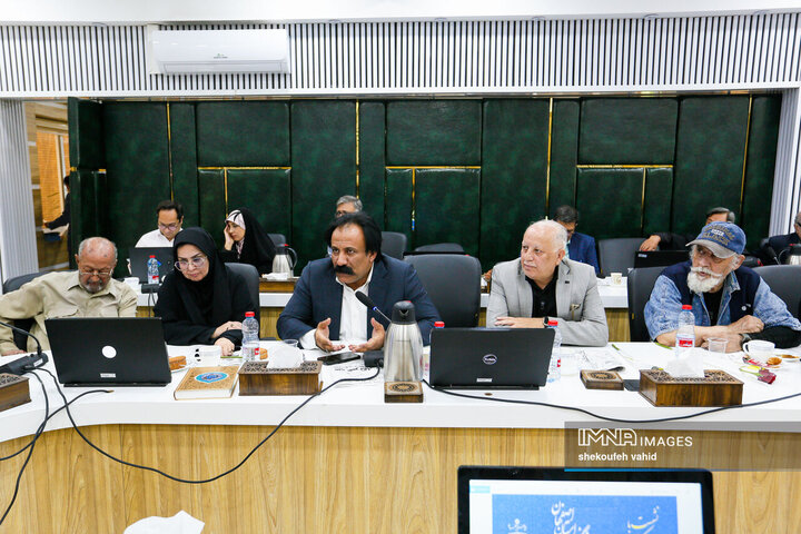 نشست پیشکسوتان رسانه استان با استاندار اصفهان