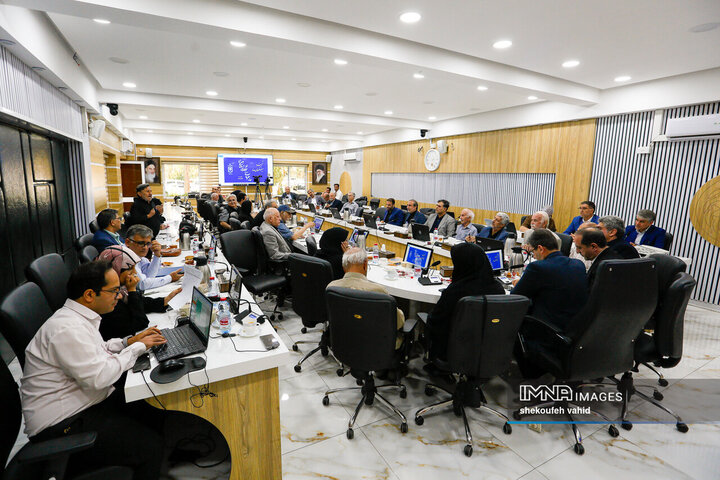 نشست پیشکسوتان رسانه استان با استاندار اصفهان