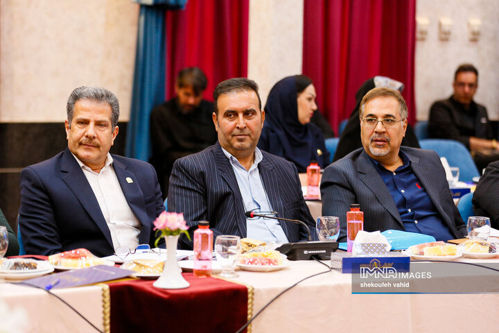 نشست اعضای جامعه هتل‌داران استان با استاندار اصفهان