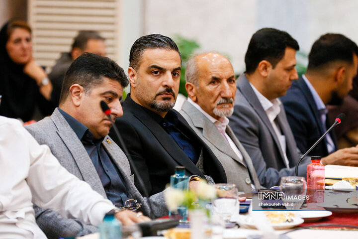 نشست اعضای جامعه هتل‌داران استان با استاندار اصفهان