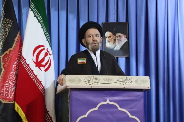نباید در میان این گلایه‌ها، روایت اقتدار و پیروزی ملت ایران در برابر دشمنان نادیده گرفت