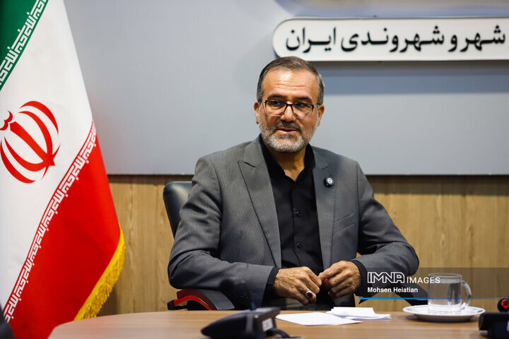 جنگ تمام نشده؛ دشمن سنگر خود را از میدان به فضای مجازی برده است