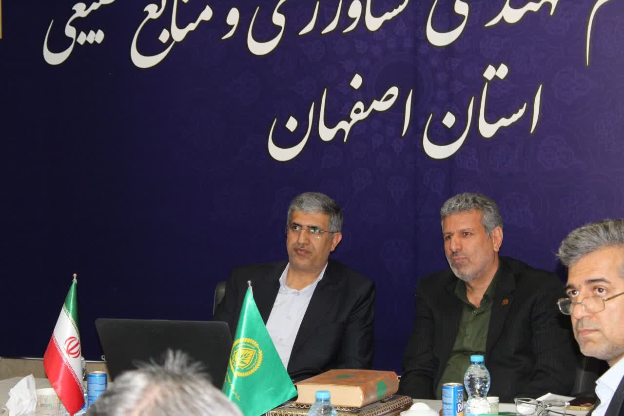 چالش‌های کشاورزی اصفهان روی میز شورای سازمان؛ از بحران آب تا کیفیت نهاده‌ها