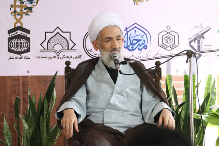 نقش اصلی مسجد، پاکسازی انسان از آلودگی‌هاست