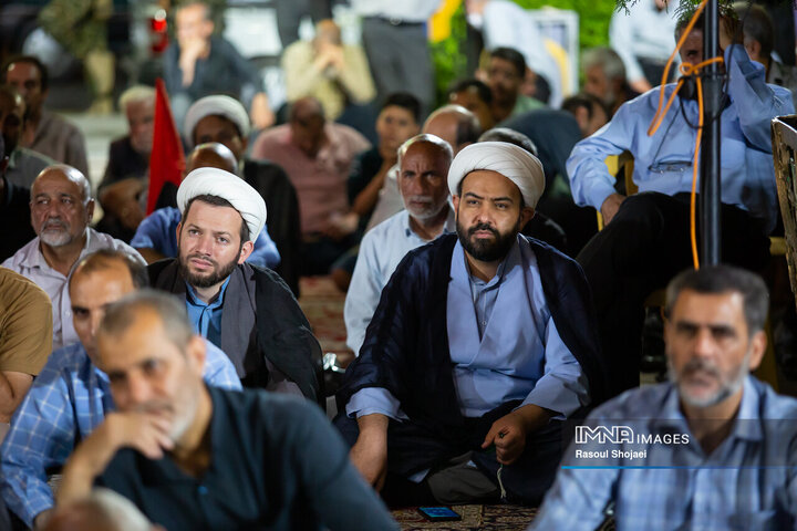 بزرگداشت قرآنی چهلم خاکسپاری قائد شهید