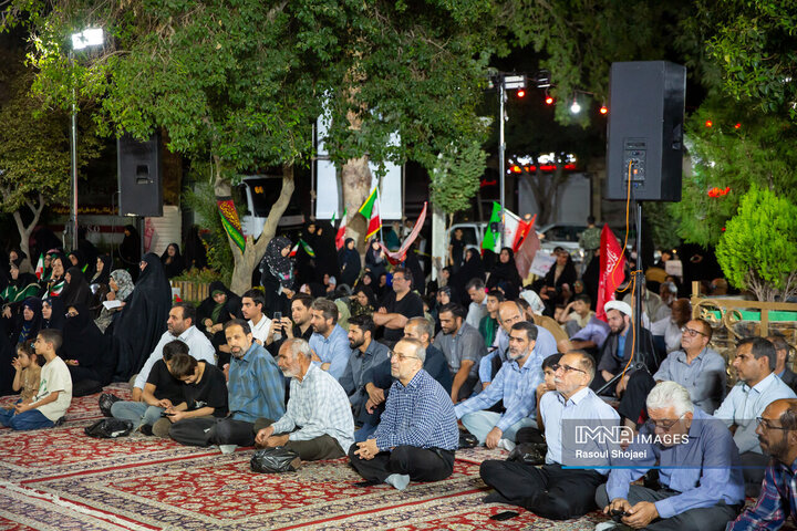 بزرگداشت قرآنی چهلم خاکسپاری قائد شهید