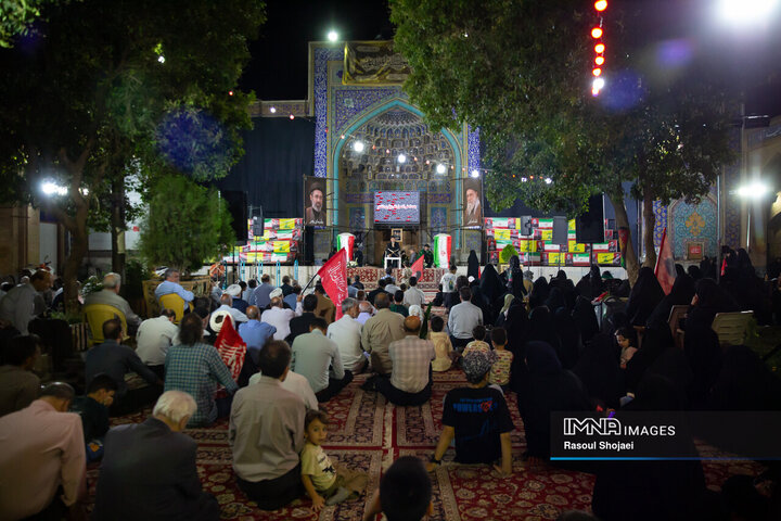 بزرگداشت قرآنی چهلم خاکسپاری قائد شهید