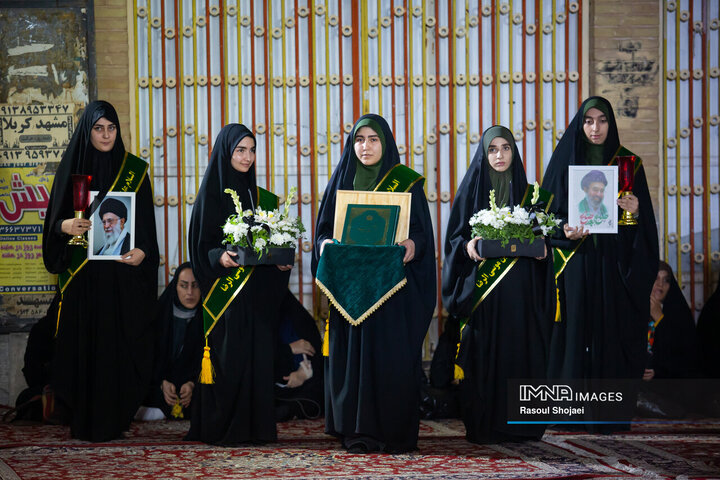 بزرگداشت قرآنی چهلم خاکسپاری قائد شهید