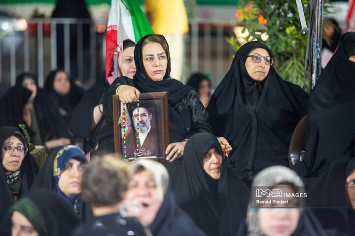 بزرگداشت قرآنی چهلم خاکسپاری قائد شهید