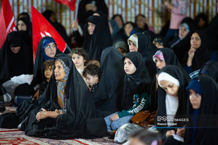 بزرگداشت قرآنی چهلم خاکسپاری قائد شهید