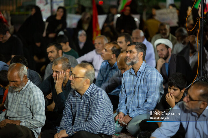 بزرگداشت قرآنی چهلم خاکسپاری قائد شهید