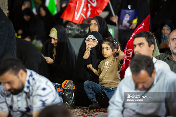 بزرگداشت قرآنی چهلم خاکسپاری قائد شهید