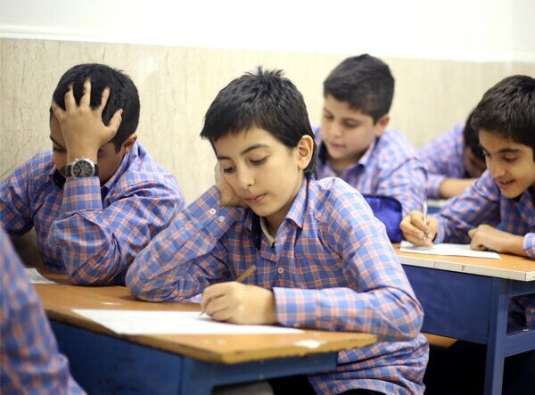 بهسازی معابر منطقه ۲ اصفهان/ لکه‌گیری ۹۰۰۰ مترمربع آسفالت با ۳۰ میلیارد ریال اعتبار