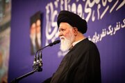 ملت ایران تا خونخواهی رهبر شهید در اجتماعات ایستادگی می‌کند