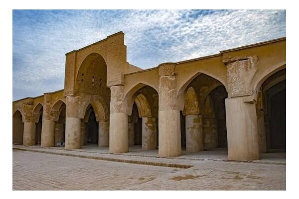 پیوند تاریخ و مذهب در کالبد معماری ایرانی