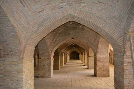 گنبدی که تاریخ بروجرد را در آغوش گرفته است