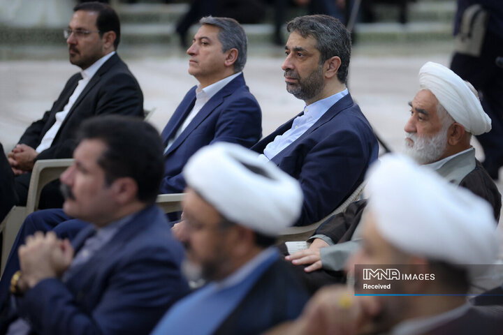تجدید میثاق رئیس جمهور و اعضای هیئت دولت با آرمان‌های امام راحل
