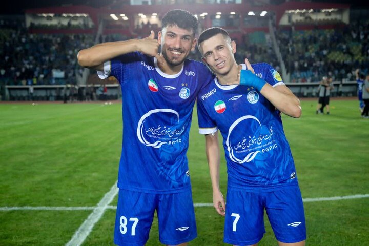 کری‎‌خوانی یاسر آسانی برای هواداران پرسپولیس + فیلم