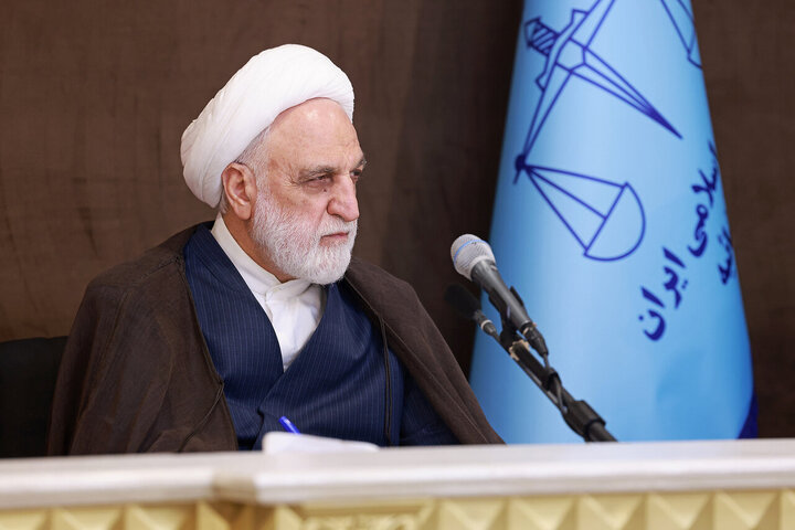 امیدوارم در این سفر بتوانم صدای مردم غیور و شجاع ایران باشم