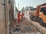 پاکسازی کامل معابر مهران در دستور کار شهرداری؛ عملیات نخاله‌برداری ادامه دارد